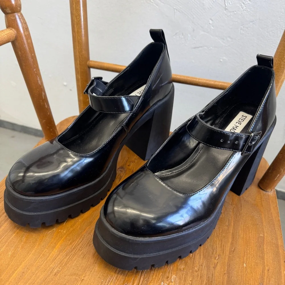 y2k Mary Jane platform black faux leather 9.5M shoes Steve Madden goth grunge